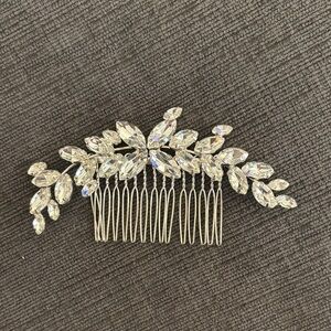Elegant Silver Crystal Hair Comb